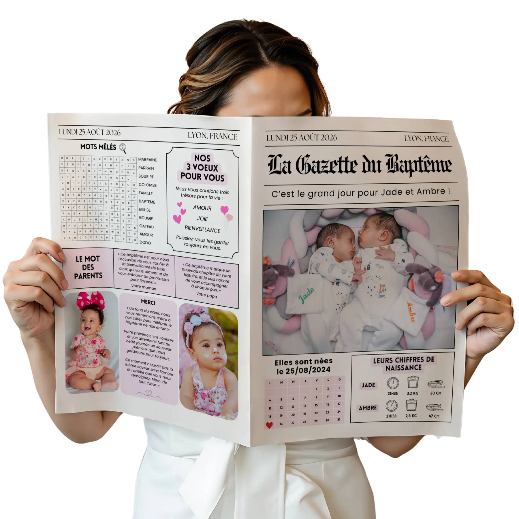 Gazette baptême personnalisable tenue en main avec jeux, photos et annonce du baptême de Jade et Ambre