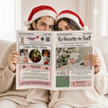Gazette personnalisable du premier Noël de bébé, tenue entre les mains, cadeau pour les grands-parents et la famille.