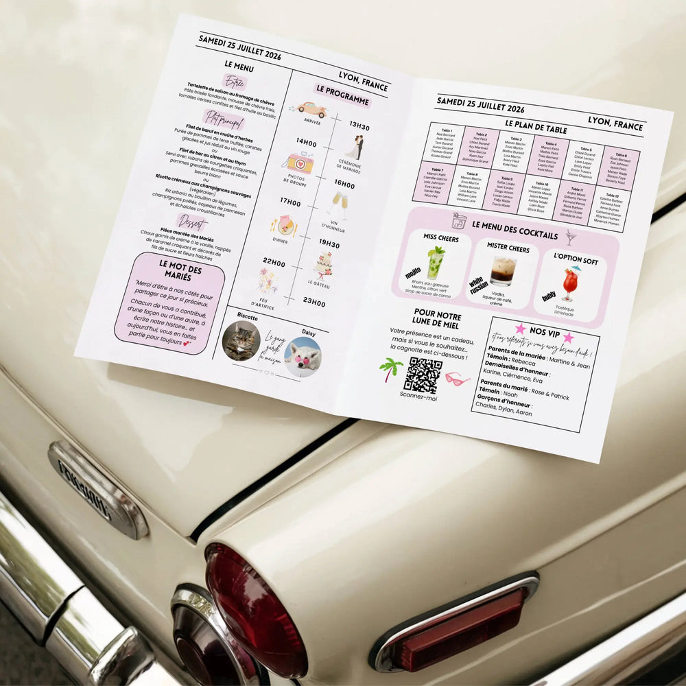 Photo d'une gazette mariage romantique ouverte sur le capot d'une voiture de collection. Un journal diy, modele canva pour faire un cadeau invité pas cher.