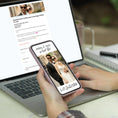 Charger l'image dans la visionneuse de la galerie, Invitation mariage originale numérique affichée sur smartphone, avec formulaire RSVP visible à l’écran d’un ordinateur portable.
