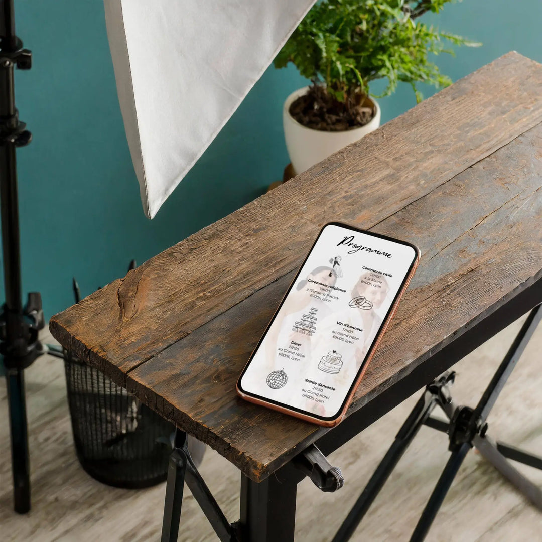 Programme de mariage visible sur smartphone, extrait d’une invitation vidéo mariage originale à personnaliser.