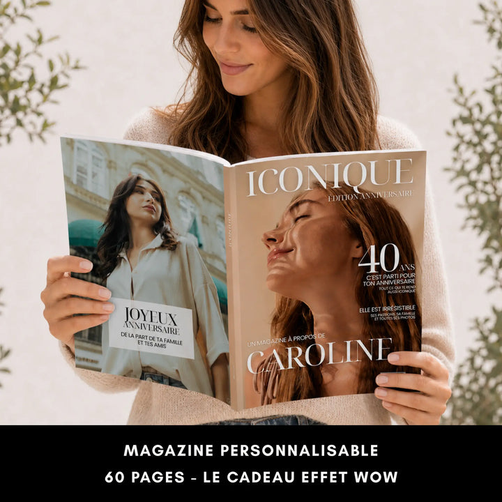 Femme tenant et lisant le magazine personnalisable Iconique édition anniversaire 40 ans, 60 pages, avec couverture illustrée au prénom Caroline.