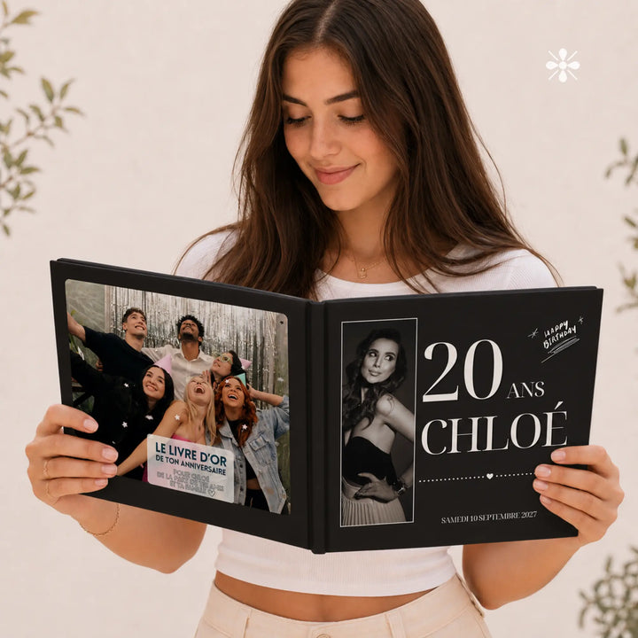 Femme tenant le livre d&