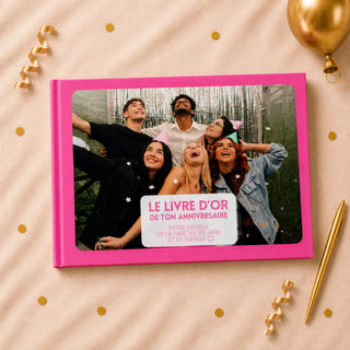 Livre d'or personnalisé pour Camille, cadeau d'anniversaire 30 ans entouré d'un ballon doré