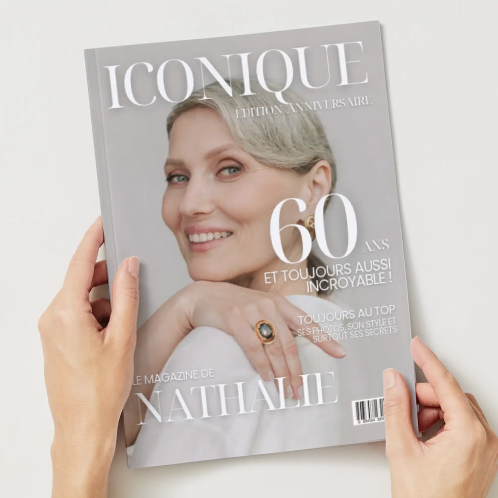 Magazine anniversaire 60 ans personnalisable tenu en main, couverture Iconique