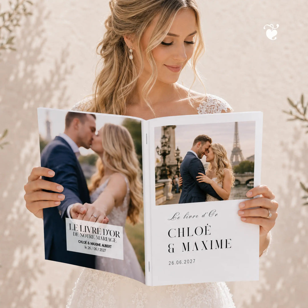 Femme tenant un magazine personnalisé livre d'or mariage. Un livre d'or unique.
