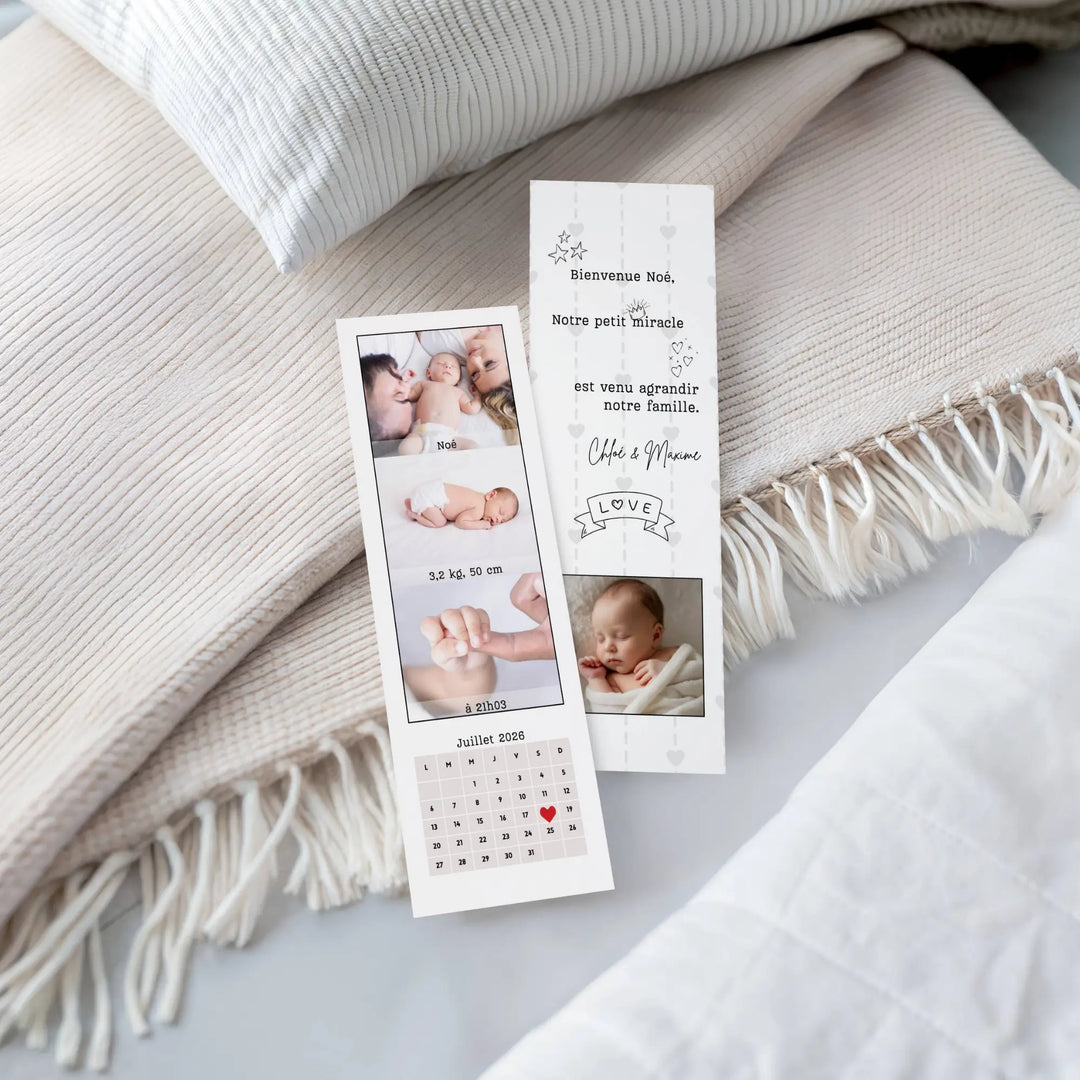 Beau marque-page annonçant la naissance de bébé garçon ou fille comme un faire-part naissance personnalisé.