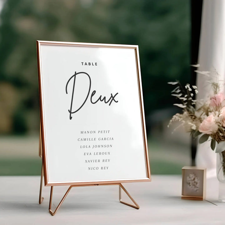 Numéro de table mariage élégant minimaliste – panneau personnalisable avec prénoms des invités.