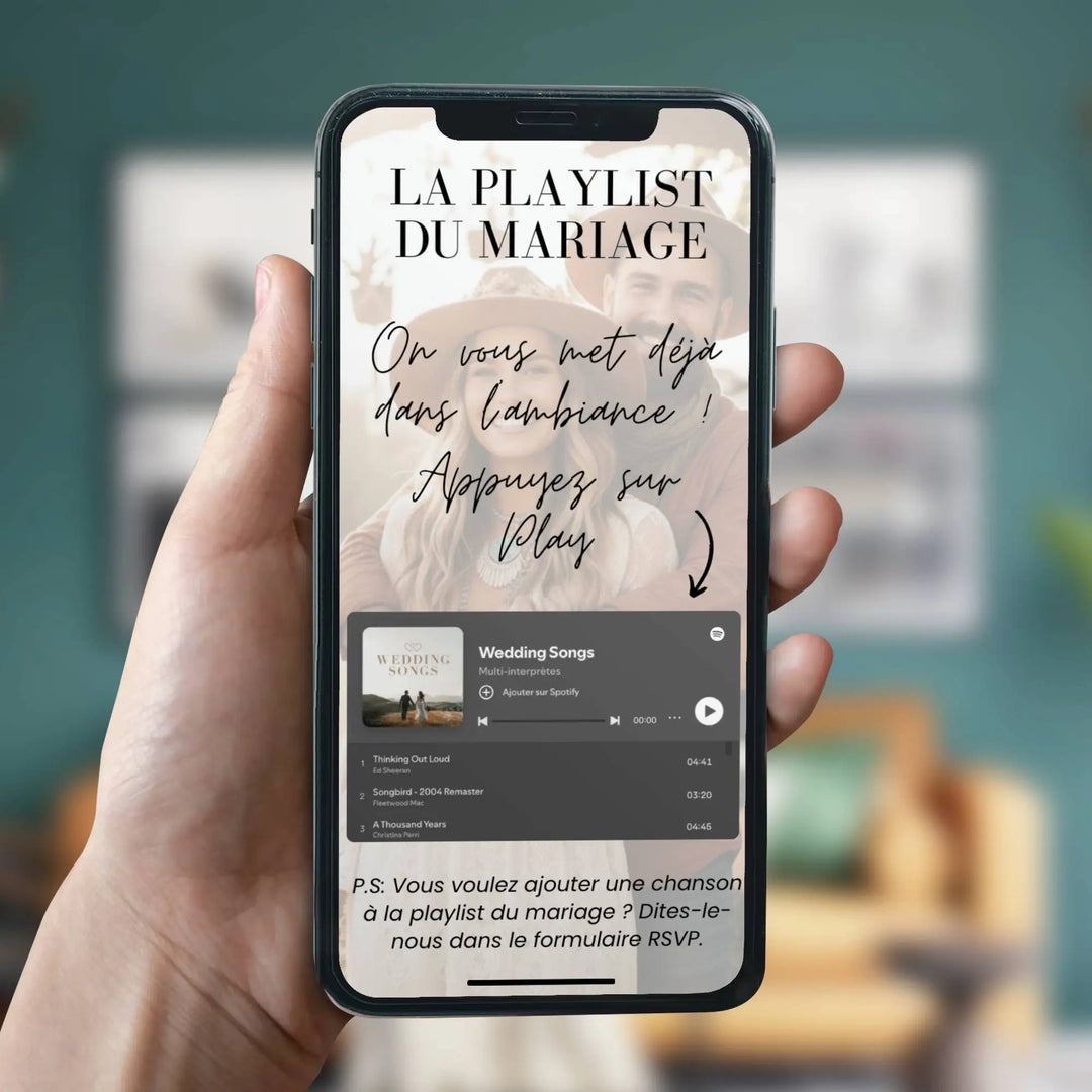 Photo d'une main montrant un téléphone avec une playlist mariage personnalisée dans un faire-part digital.