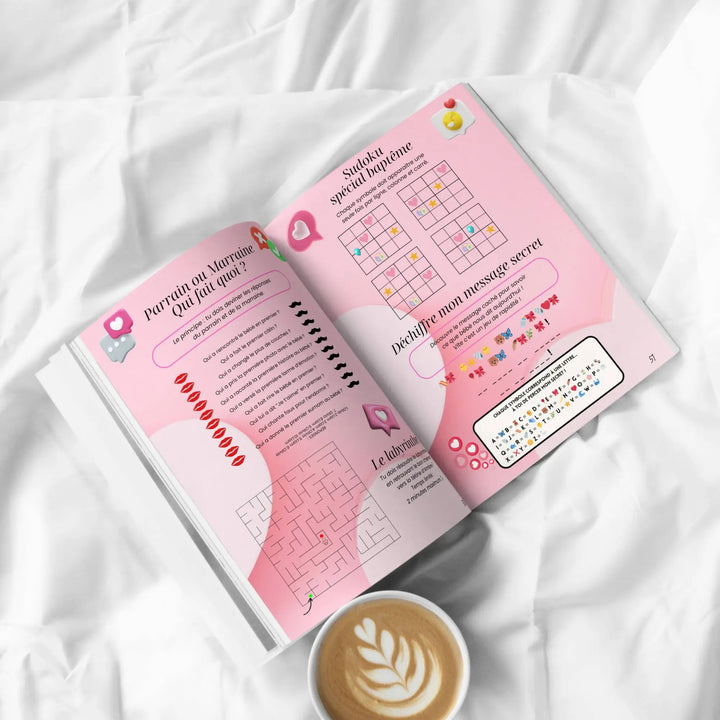 Magazine ouvert sur des jeux baptême modernes et mignons pour les invités baptême.